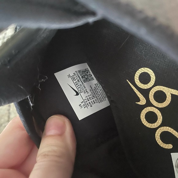 NEW Nike air max 2090 black metallic gold sneakers size 10.5 - Picture 7 of 7